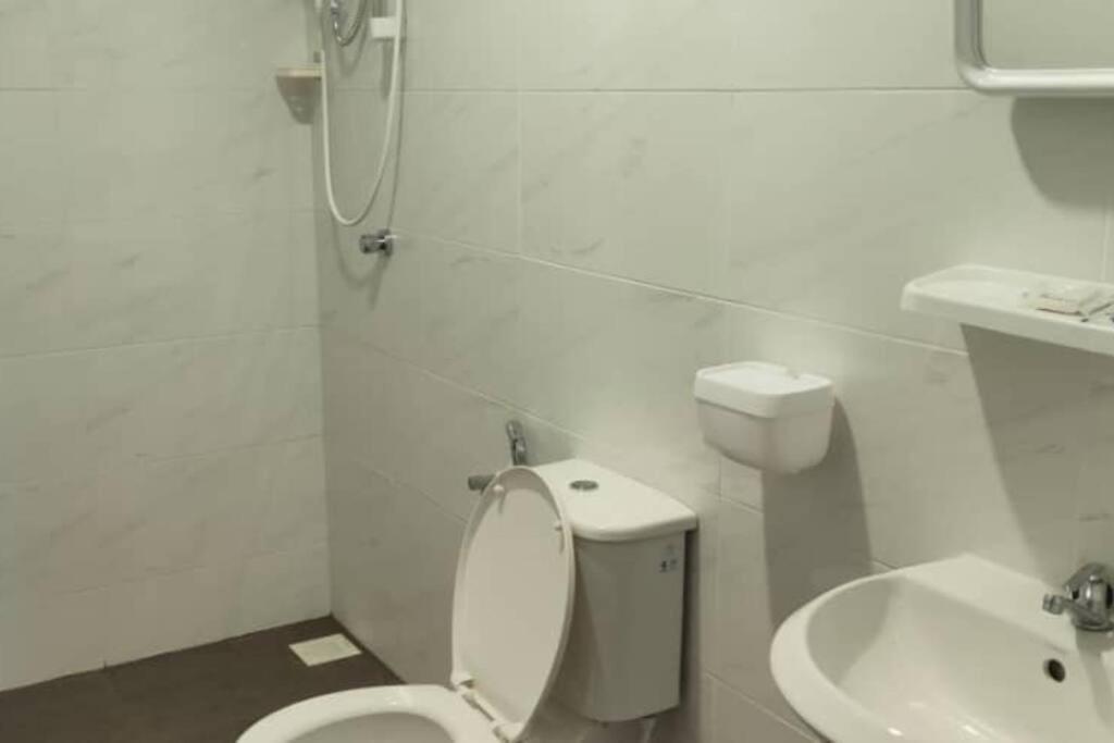 Luxurious Homestay 3Br With Pool Meru Ipoh 8 Pax Kültér fotó
