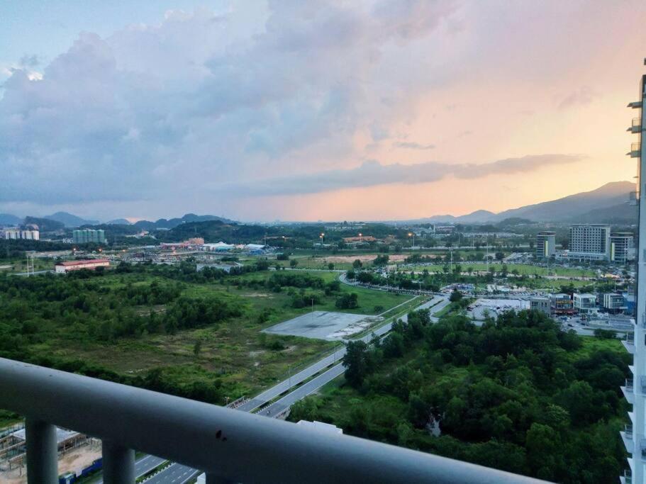 Luxurious Homestay 3Br With Pool Meru Ipoh 8 Pax Kültér fotó