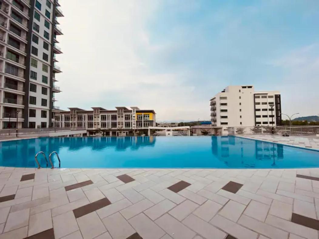 Luxurious Homestay 3Br With Pool Meru Ipoh 8 Pax Kültér fotó